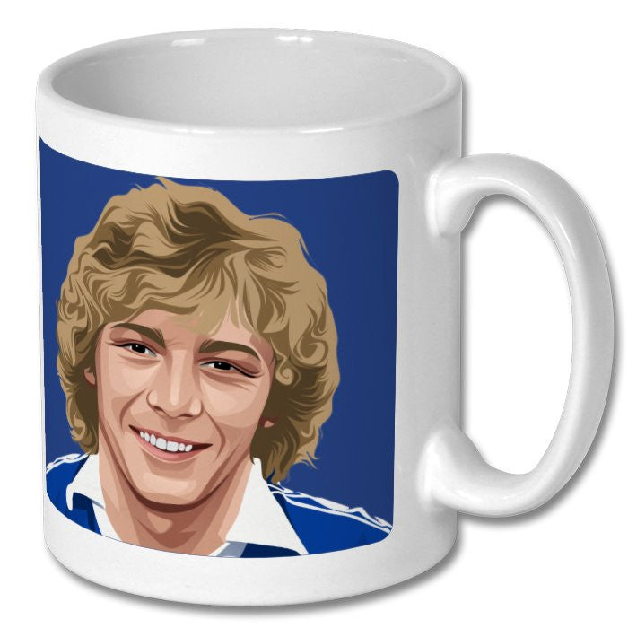 Retrotext white ceramic mug featuring a retro illustration of Everton legend Andy King in his blue kit.