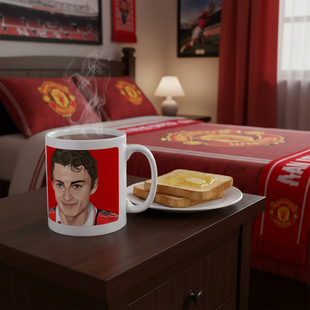 Retrotext Manchester United 1999 Champions League mug featuring Ole Gunnar Solskjaer on a white glossy ceramic finish