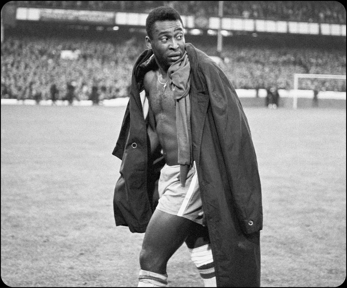 Retrotext book featuring a black and white photograph of football legend Pele on the pitch at Goodison Park in 1966.