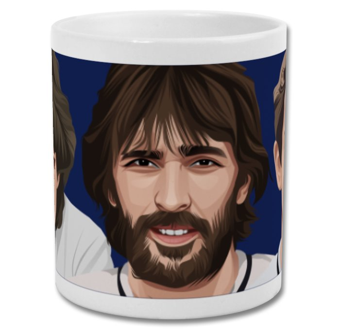 Retrotext Tottenham Hotspur mug featuring illustrated portraits of Hoddle, Villa, and Ardiles on a blue background.